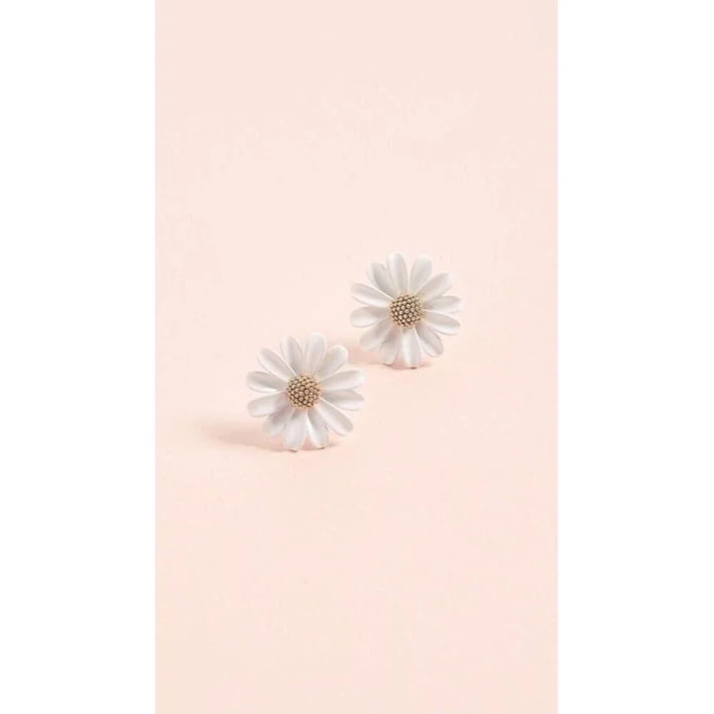 Kate Spade Into The Bloom Daisy Flower Stud Earrings in Gold/White